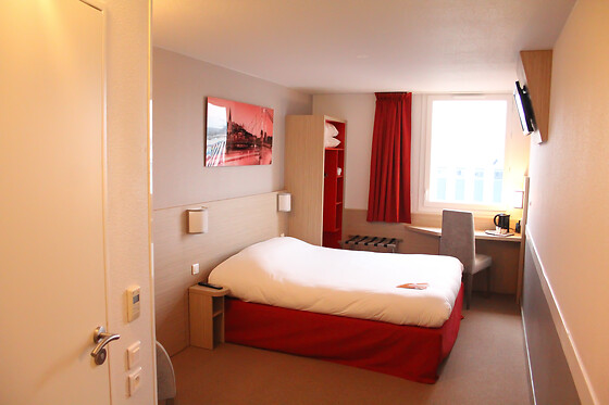 B&B HOTEL Lyon Aéroport Saint-Quentin-Fallavier - photo 9
