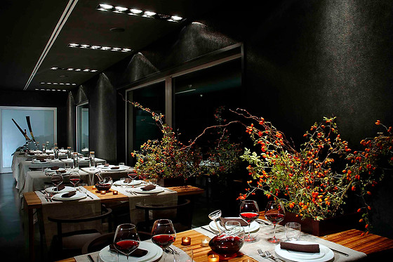 Black Hotel - photo 1