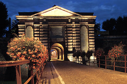 Aux 2 roses (hôtel)