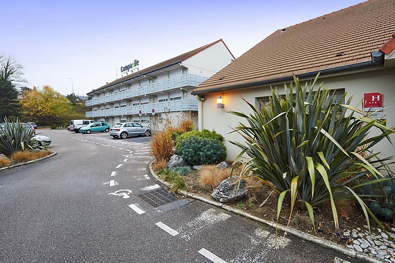 Hotel Campanile Epône - photo 6