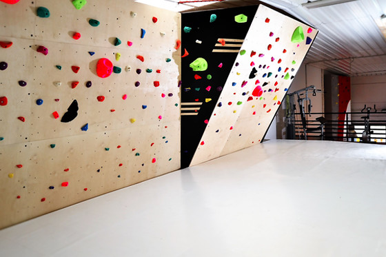 AWESOME BOULDER CENTER - photo 0