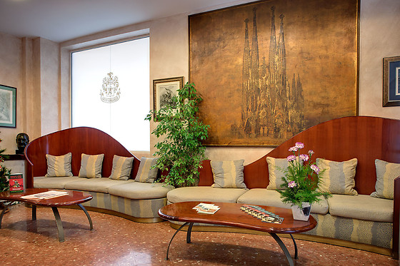 HOTEL GAUDI - photo 3