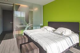 D-Hotel