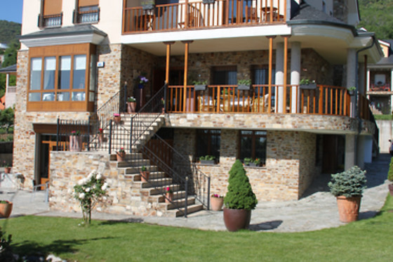 HOTEL VILLA MENCÍA - photo 8