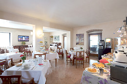 24HOTELS S.R.L.
