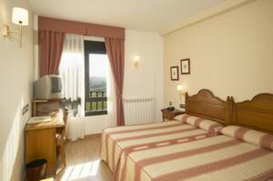 HOTEL CRISTINA - photo 1