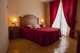 HOTEL PARAJE LA LAMBRA